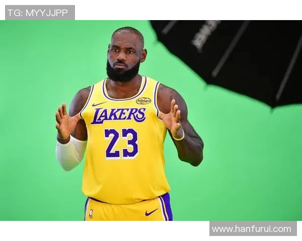 詹姆斯足球场上的拼搏与荣耀故事展现运动精神力量